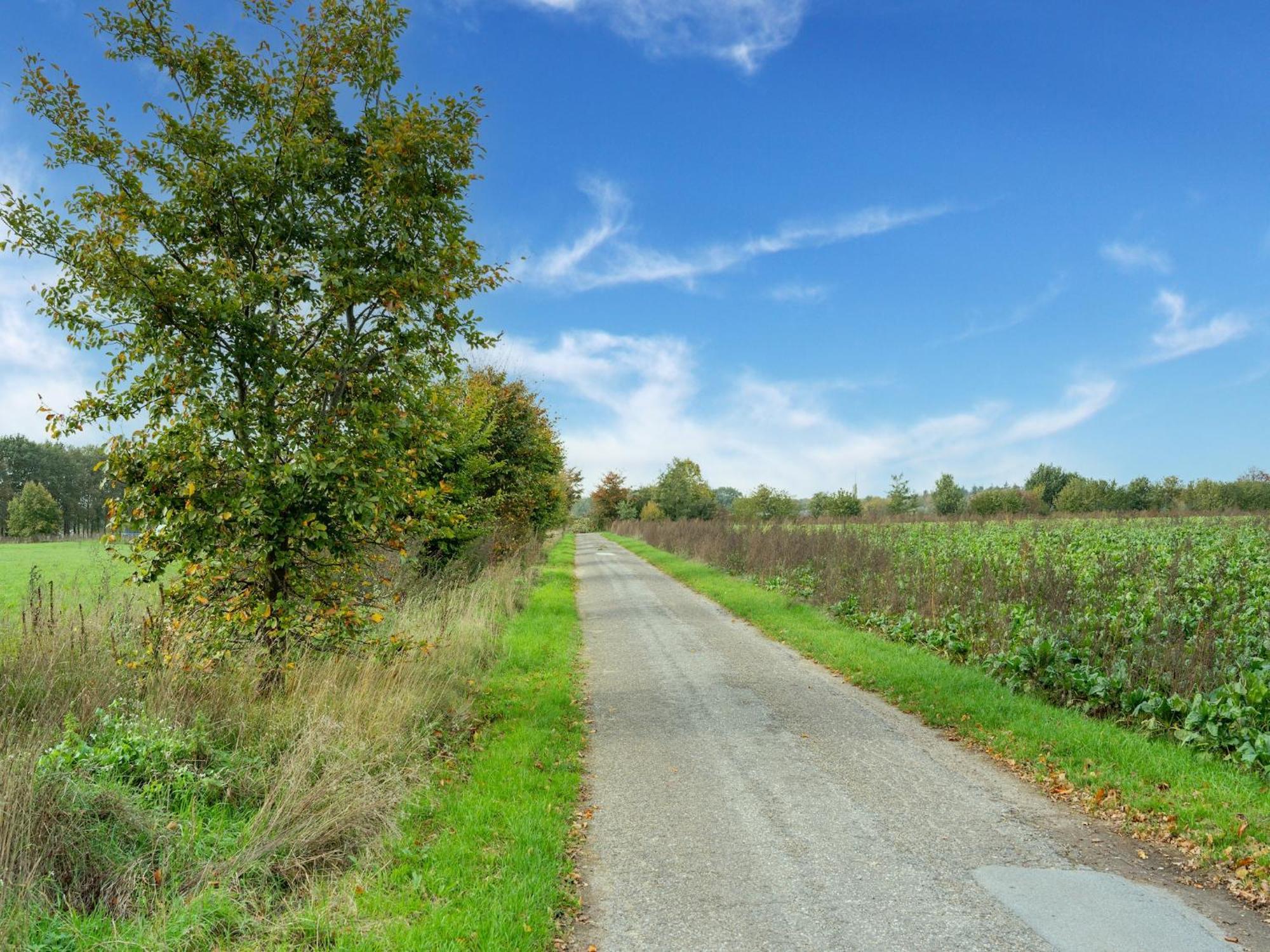 Spacious Farmhouse In Silvolde With Garden エクステリア 写真